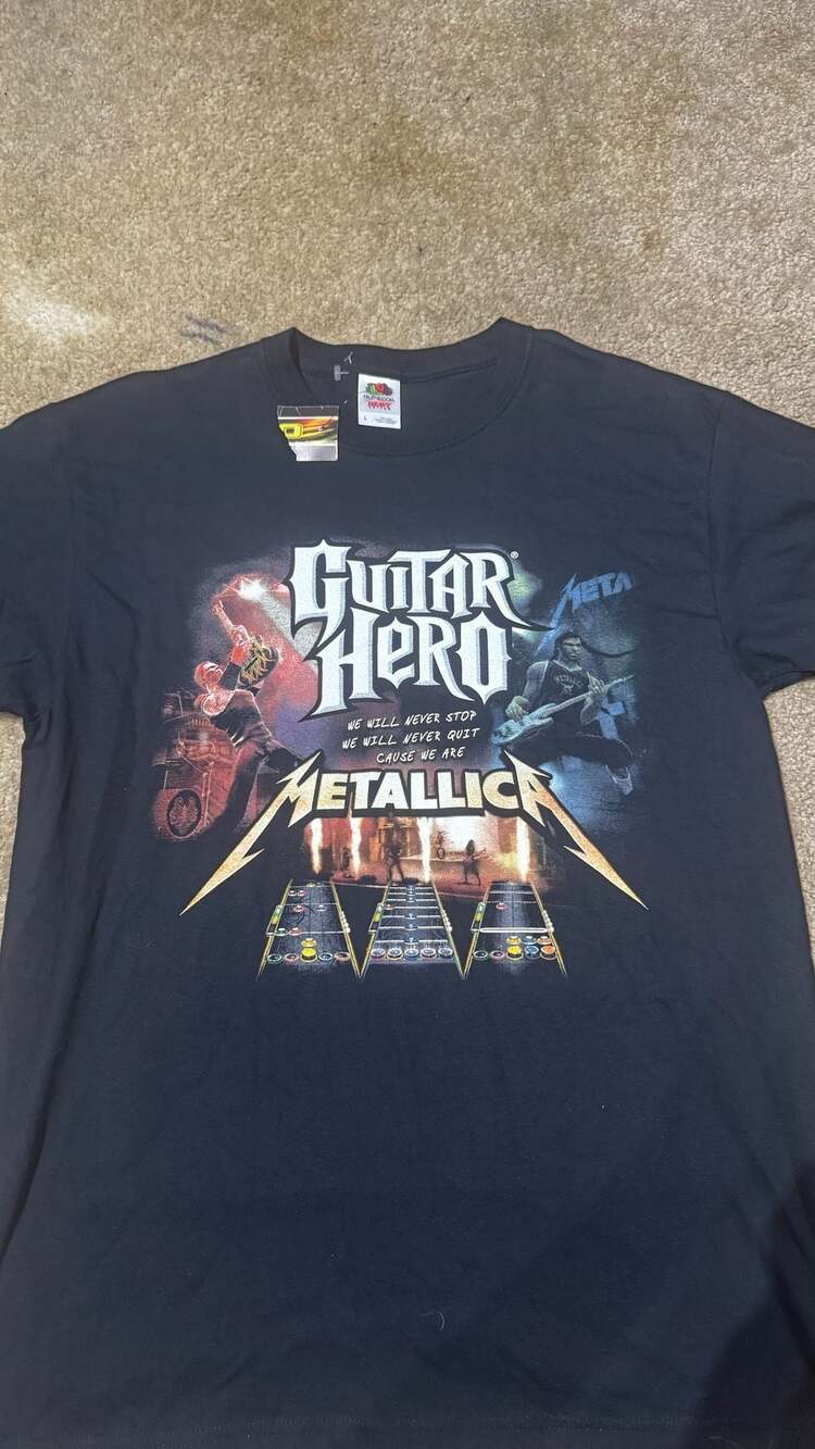 Vintage Fruit Of The Loom Guitar Hero Metallica T-Shirt Size L Black WITH TAGS